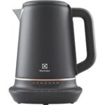 Czajnik ELECTROLUX E7K1-6BP z regulacją temperatury